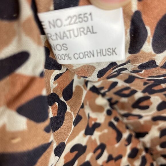 Newport News Corn Husk Tote EUC - Picture 6 of 6